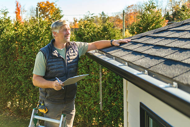 Professional Roofing technician working in Ackworth, IA